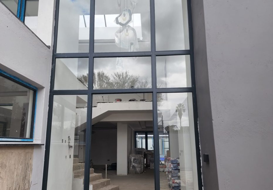 glass and aluminium door